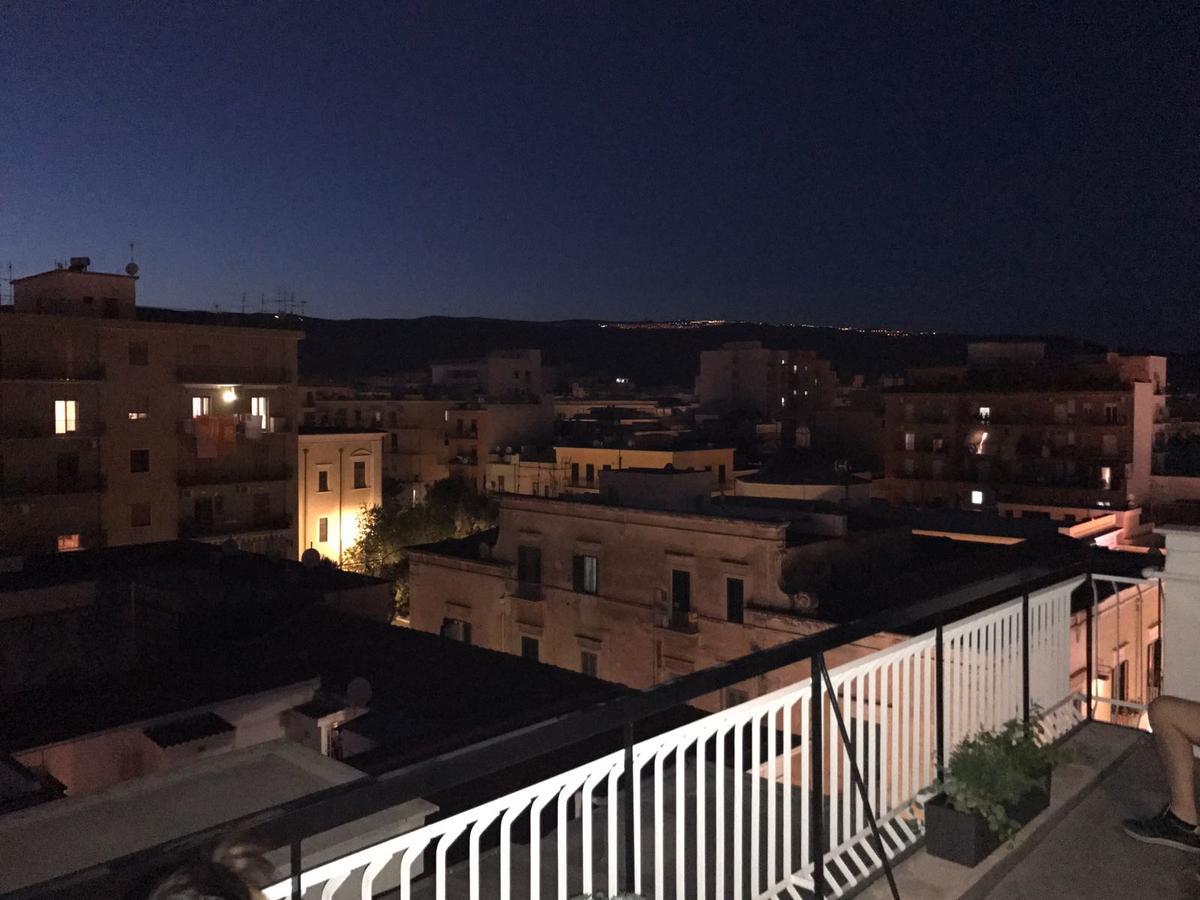 B&B Piazza Marconi Манфредония Экстерьер фото