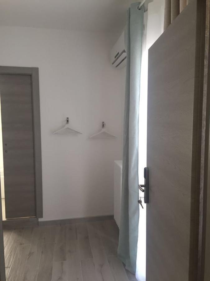B&B Piazza Marconi Манфредония Экстерьер фото